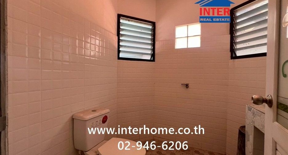 Casa adosada en venta de 3 habitaciones en Mueang Pathum Thani, Pathum Thani