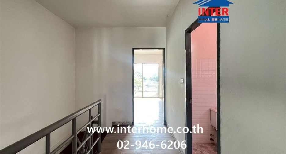Casa adosada en venta de 3 habitaciones en Mueang Pathum Thani, Pathum Thani