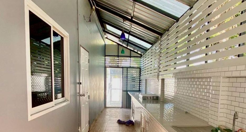 For rent 4 bedrooms house in Mueang Chiang Mai, Chiang Mai
