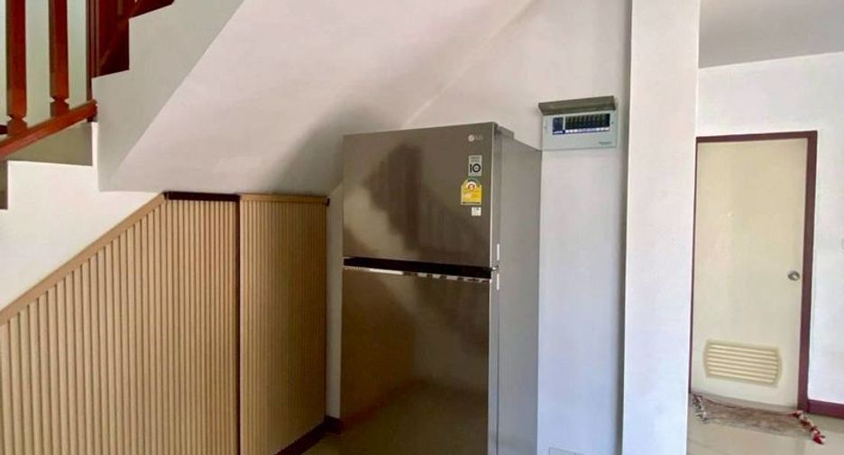 For rent 4 bedrooms house in Mueang Chiang Mai, Chiang Mai