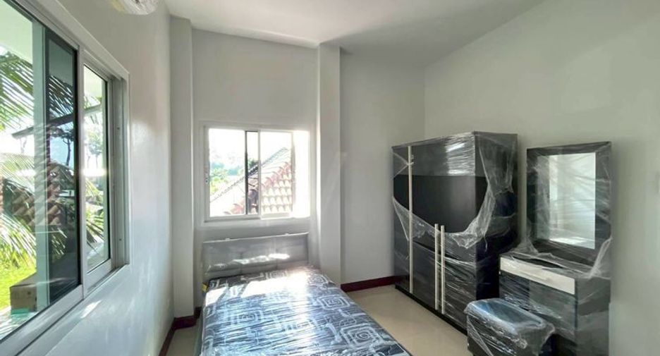 For rent 4 bedrooms house in Mueang Chiang Mai, Chiang Mai