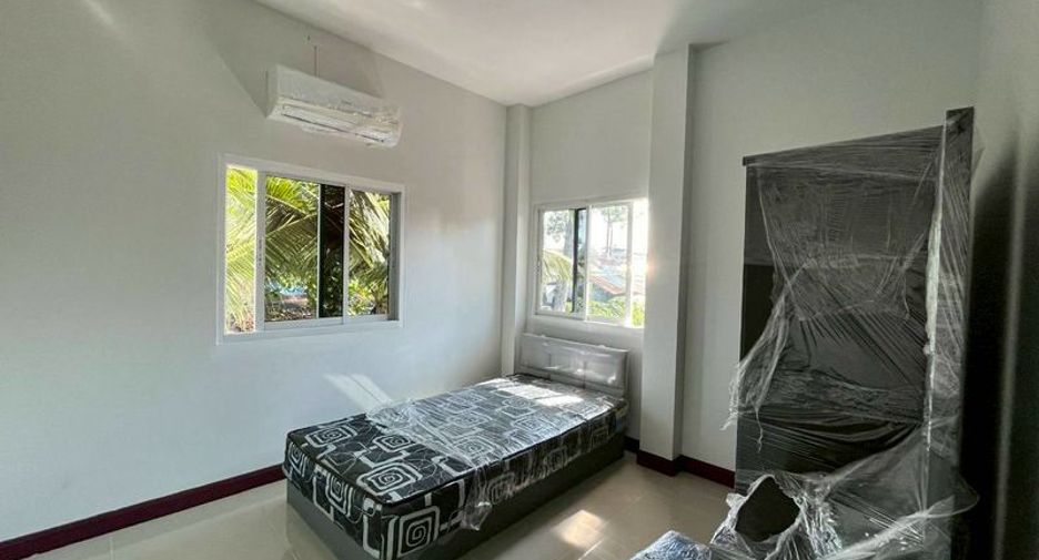 For rent 4 bedrooms house in Mueang Chiang Mai, Chiang Mai