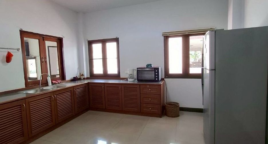 For rent 3 bedrooms house in Mueang Chiang Mai, Chiang Mai