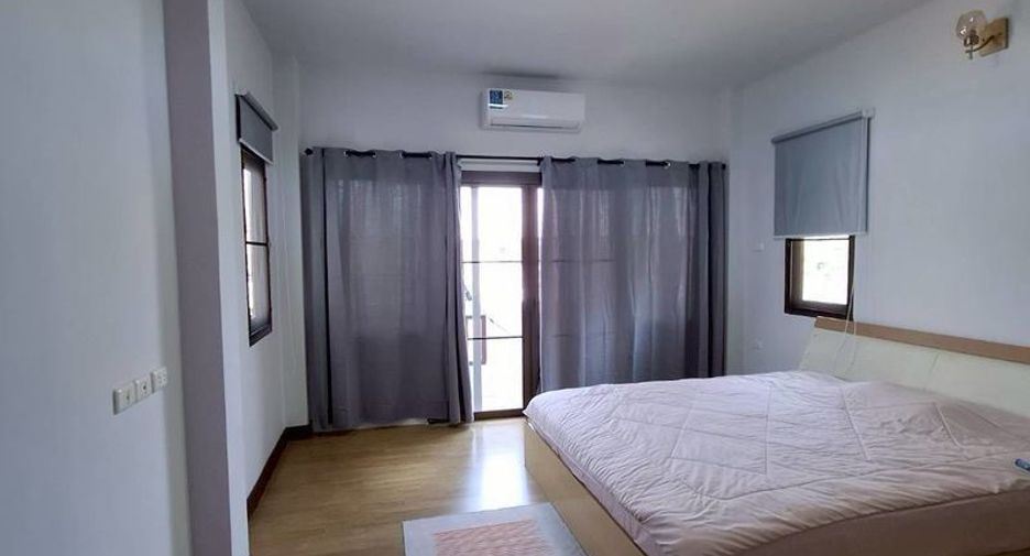 For rent 3 bedrooms house in Mueang Chiang Mai, Chiang Mai