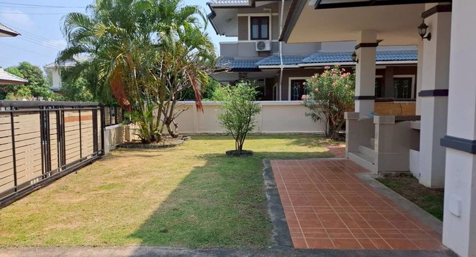 For rent 3 bedrooms house in Mueang Chiang Mai, Chiang Mai