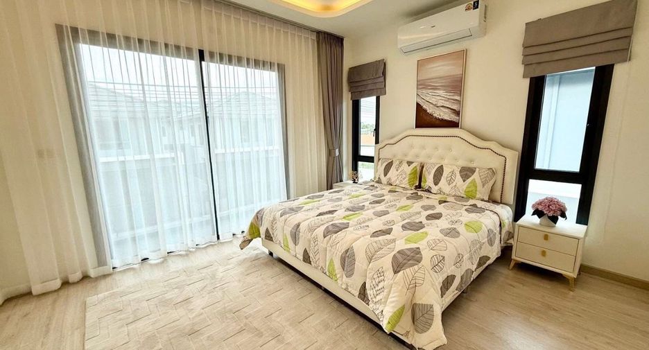 Casa en alquiler de 3 habitaciones en Bang Lamung, Chonburi