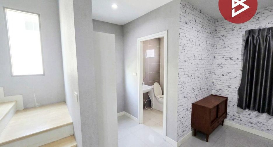 For sale 2 bedrooms retail Space in Suan Luang, Bangkok