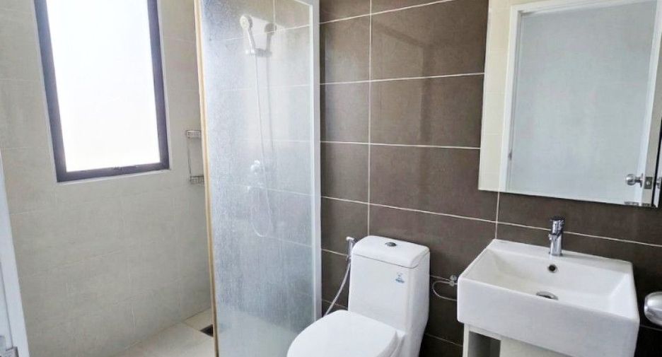For sale 2 bedrooms retail Space in Suan Luang, Bangkok