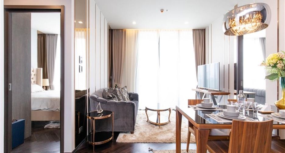 For rent 2 bedrooms condo in Phaya Thai, Bangkok