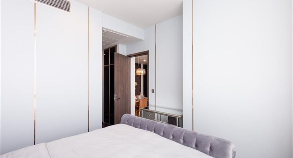 For rent 2 bedrooms condo in Phaya Thai, Bangkok