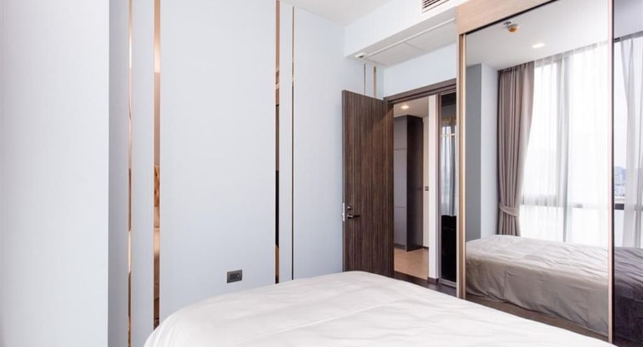 For rent 2 bedrooms condo in Phaya Thai, Bangkok