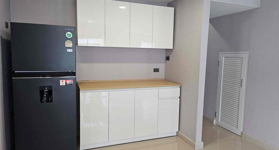 For rent 4 bedrooms house in Bang Lamung, Chonburi