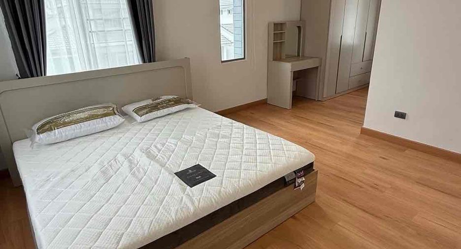 For rent 4 bedrooms house in Bang Lamung, Chonburi