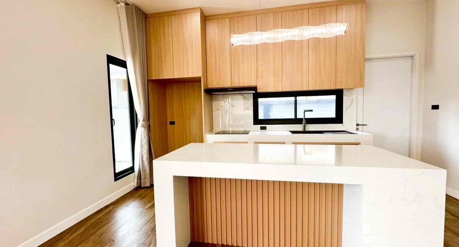 For sale 3 bedrooms house in Bang Lamung, Chonburi
