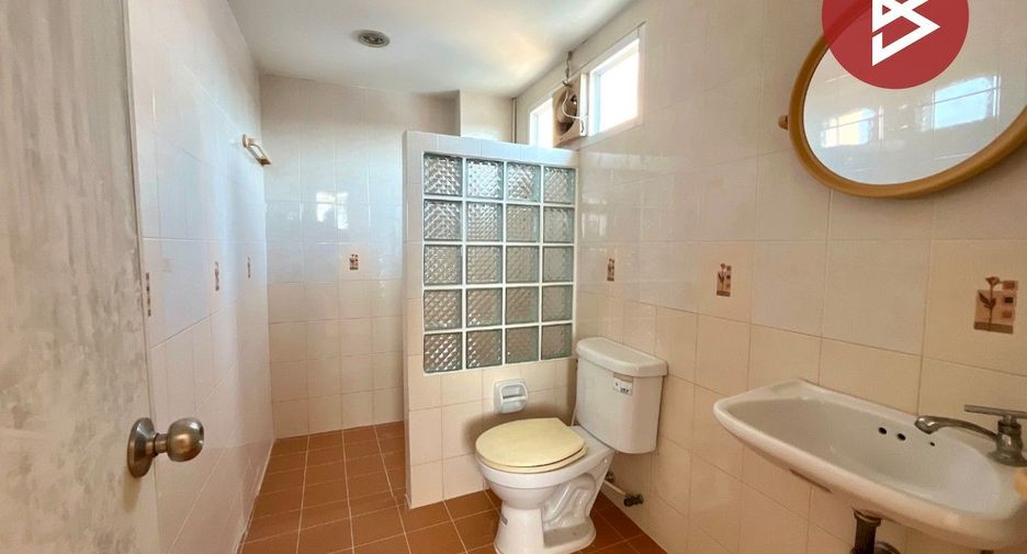 Продажа 3 спальни торговое помещение в Mueang Chon Buri, Чонбури