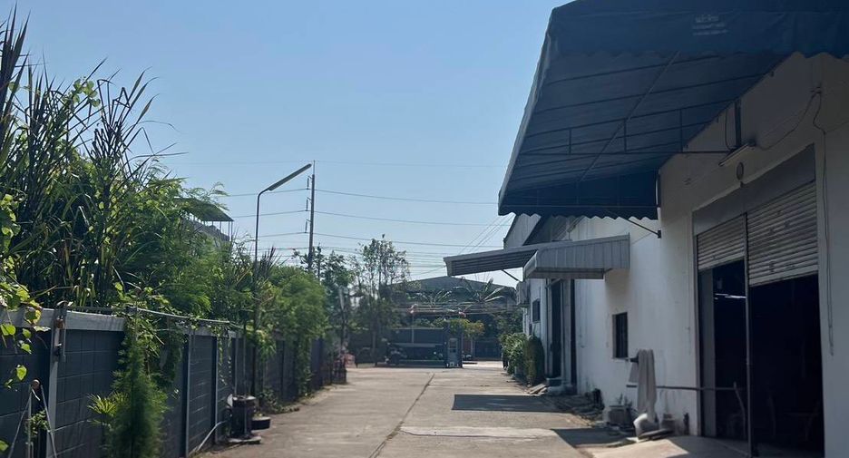 For rent 1 bed warehouse in Bang Khun Thian, Bangkok