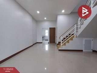 For sale 3 bedrooms townhouse in Mueang Samut Songkhram, Samut Songkhram
