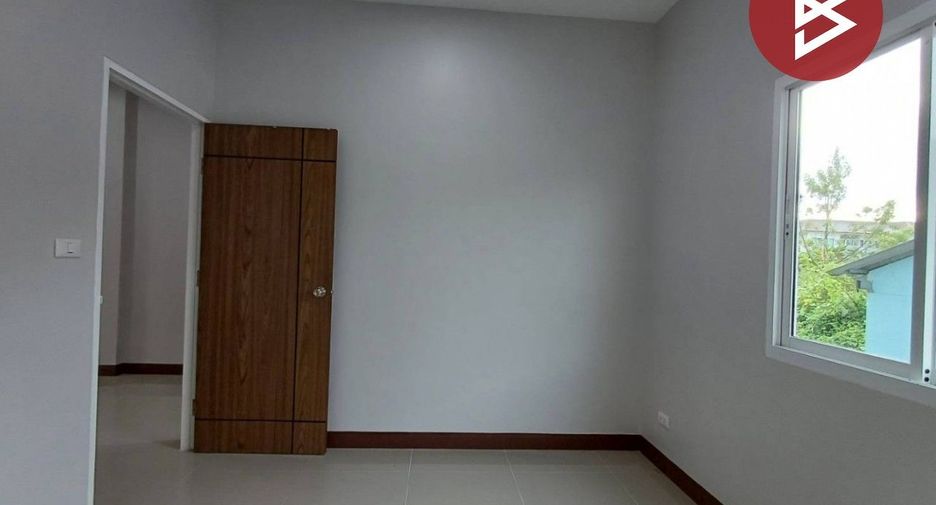 For sale 3 bedrooms townhouse in Mueang Samut Songkhram, Samut Songkhram