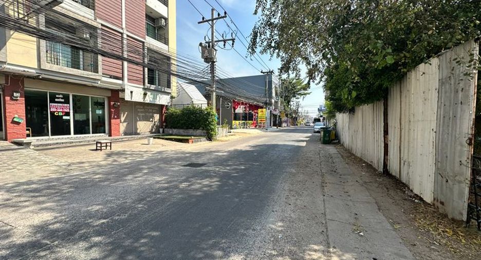 À vendre terrain à Mueang Chon Buri, Chonburi