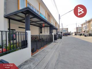 For sale 3 bedrooms townhouse in Sam Phran, Nakhon Pathom
