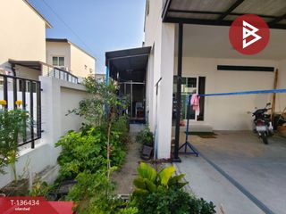 For sale 3 bedrooms townhouse in Sam Phran, Nakhon Pathom