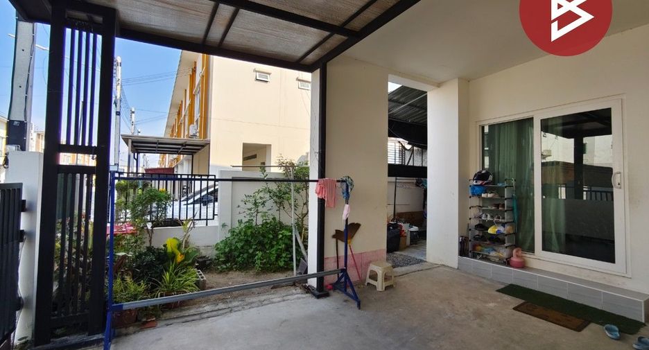 Reihenhaus zum Kauf mit 3 Zimmer in Sam Phran, Nakhon Pathom