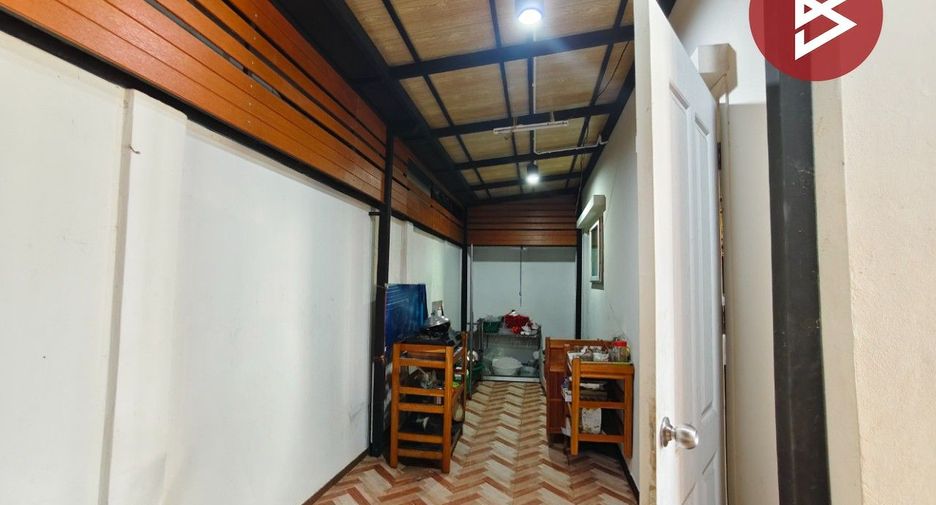 Reihenhaus zum Kauf mit 3 Zimmer in Sam Phran, Nakhon Pathom