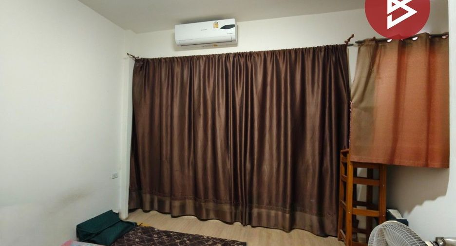 Reihenhaus zum Kauf mit 3 Zimmer in Sam Phran, Nakhon Pathom