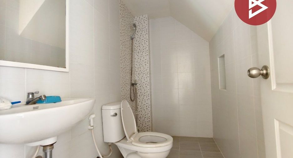 Reihenhaus zum Kauf mit 3 Zimmer in Sam Phran, Nakhon Pathom