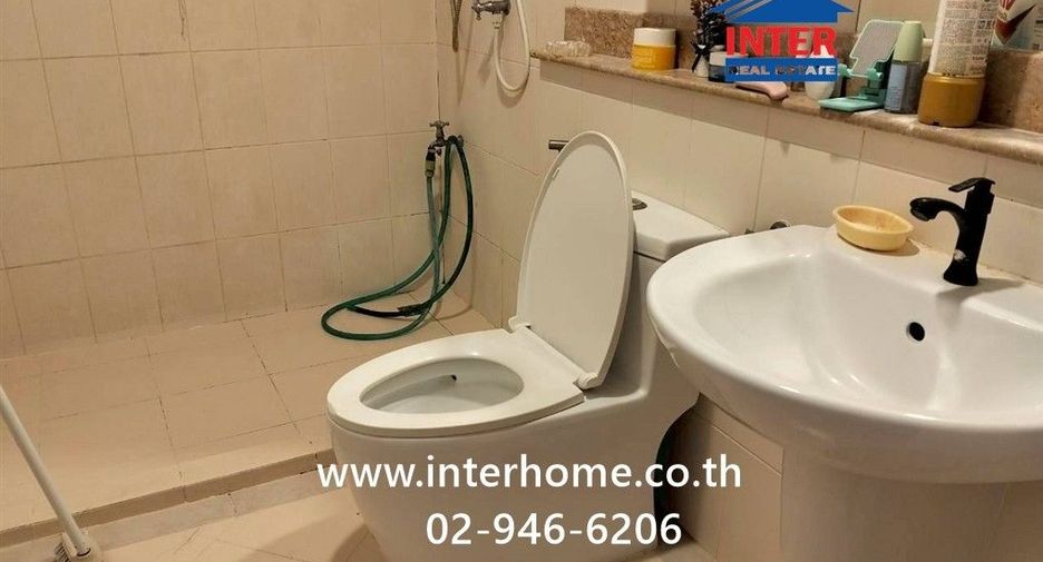 For sale 3 bedrooms house in Khlong Sam Wa, Bangkok