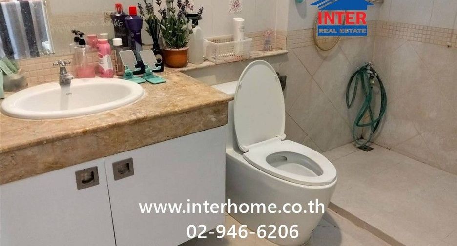 For sale 3 bedrooms house in Khlong Sam Wa, Bangkok
