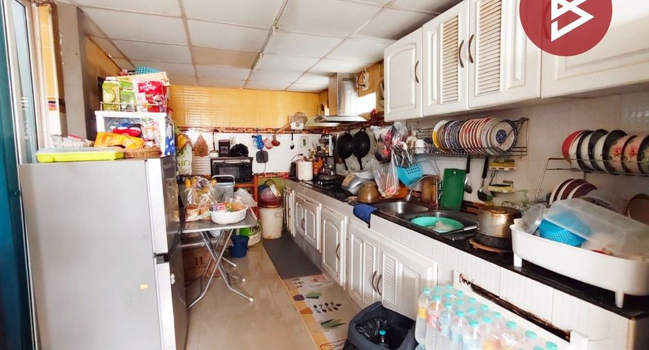 For sale 4 bedrooms townhouse in Bangkok Yai, Bangkok