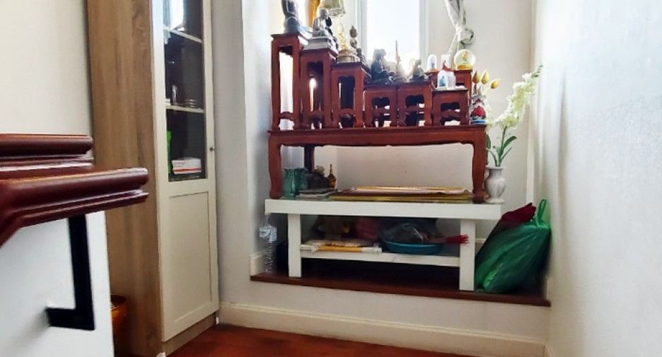 For sale 4 bedrooms townhouse in Bangkok Yai, Bangkok