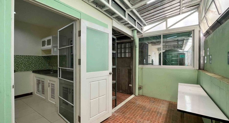 For rent 3 bedrooms house in Mueang Chiang Mai, Chiang Mai