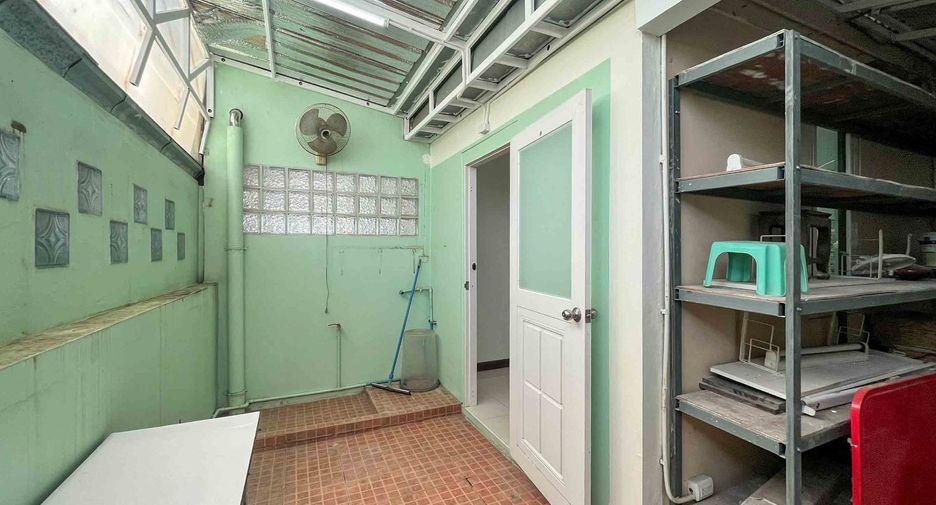 For rent 3 bedrooms house in Mueang Chiang Mai, Chiang Mai
