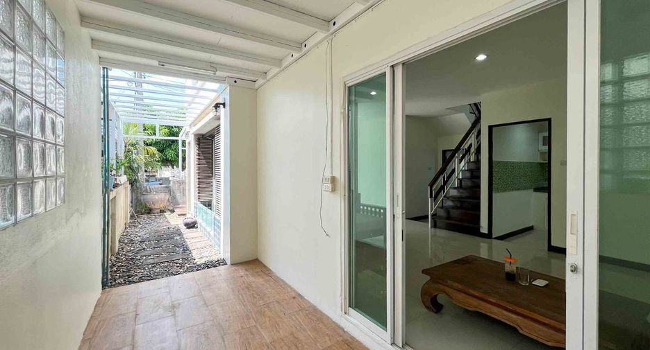 For rent 3 bedrooms house in Mueang Chiang Mai, Chiang Mai