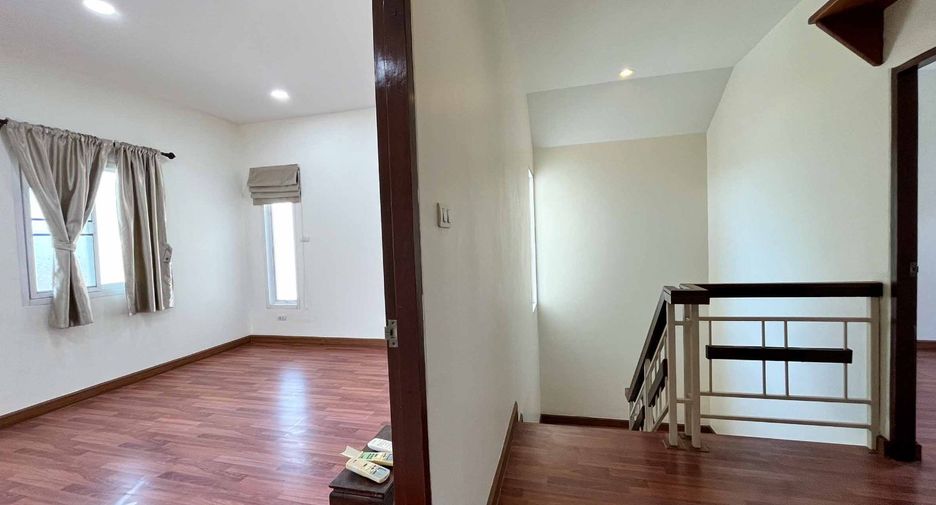 For rent 3 bedrooms house in Mueang Chiang Mai, Chiang Mai