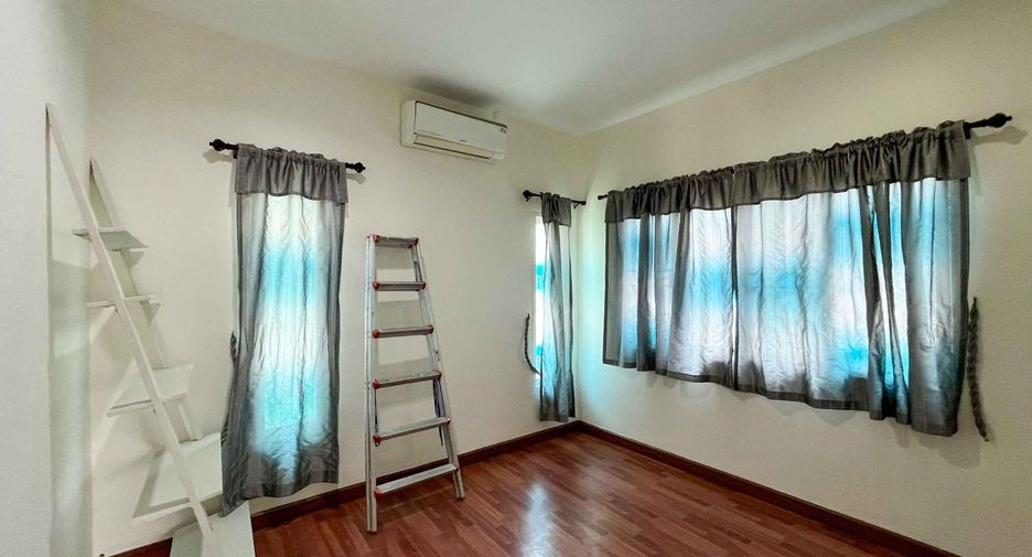 For rent 3 bedrooms house in Mueang Chiang Mai, Chiang Mai