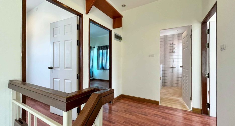 For rent 3 bedrooms house in Mueang Chiang Mai, Chiang Mai