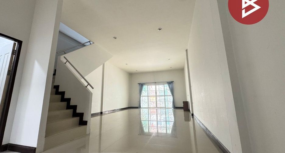 For sale 2 bedrooms townhouse in Si Racha, Chonburi