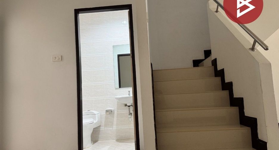For sale 2 bedrooms townhouse in Si Racha, Chonburi