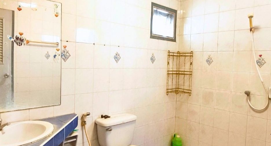 For sale 3 bedrooms townhouse in Thanyaburi, Pathum Thani