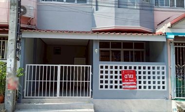 For sale 3 bedrooms townhouse in Phra Samut Chedi, Samut Prakan