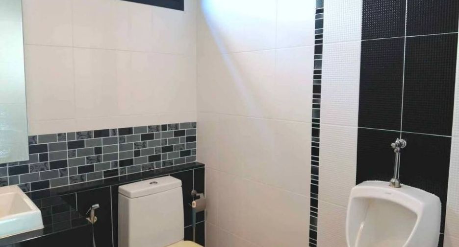 For sale 3 bedrooms house in Saraphi, Chiang Mai