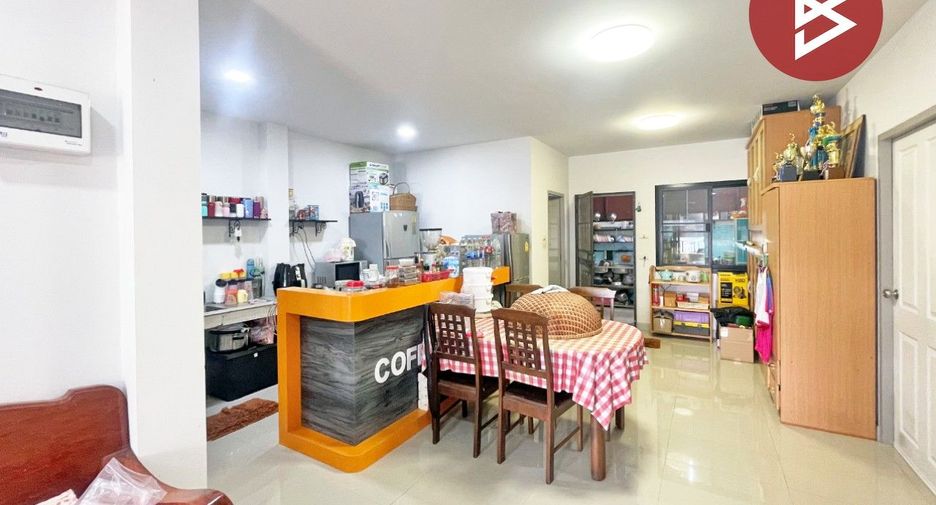 出售 2 卧室 独立屋 在 Ban Bueng, Chon Buri