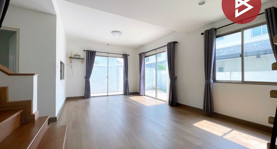 À vendre 3 chambres maison à Si Racha, Chonburi