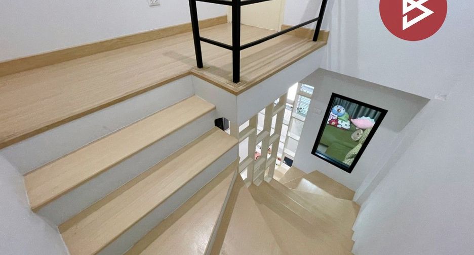 Reihenhaus zum Kauf mit 2 Zimmer in Mueang Chon Buri, Chonburi