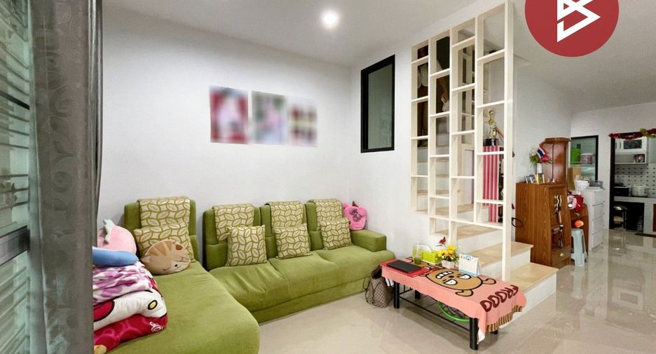 Reihenhaus zum Kauf mit 2 Zimmer in Mueang Chon Buri, Chonburi