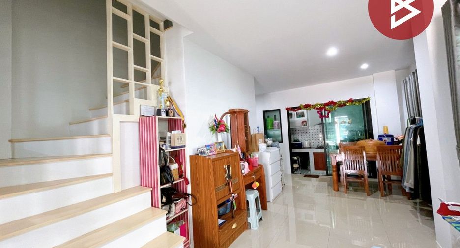 Reihenhaus zum Kauf mit 2 Zimmer in Mueang Chon Buri, Chonburi