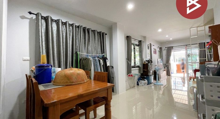 Reihenhaus zum Kauf mit 2 Zimmer in Mueang Chon Buri, Chonburi